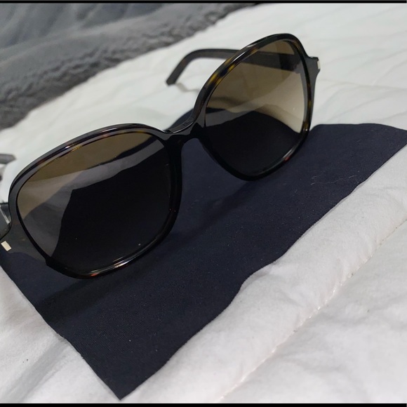 Brand new Saint Laurent Sunglasses - Picture 7 of 8